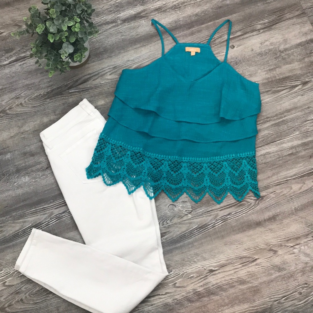 🏖Lace trim summer top from Dillard’s